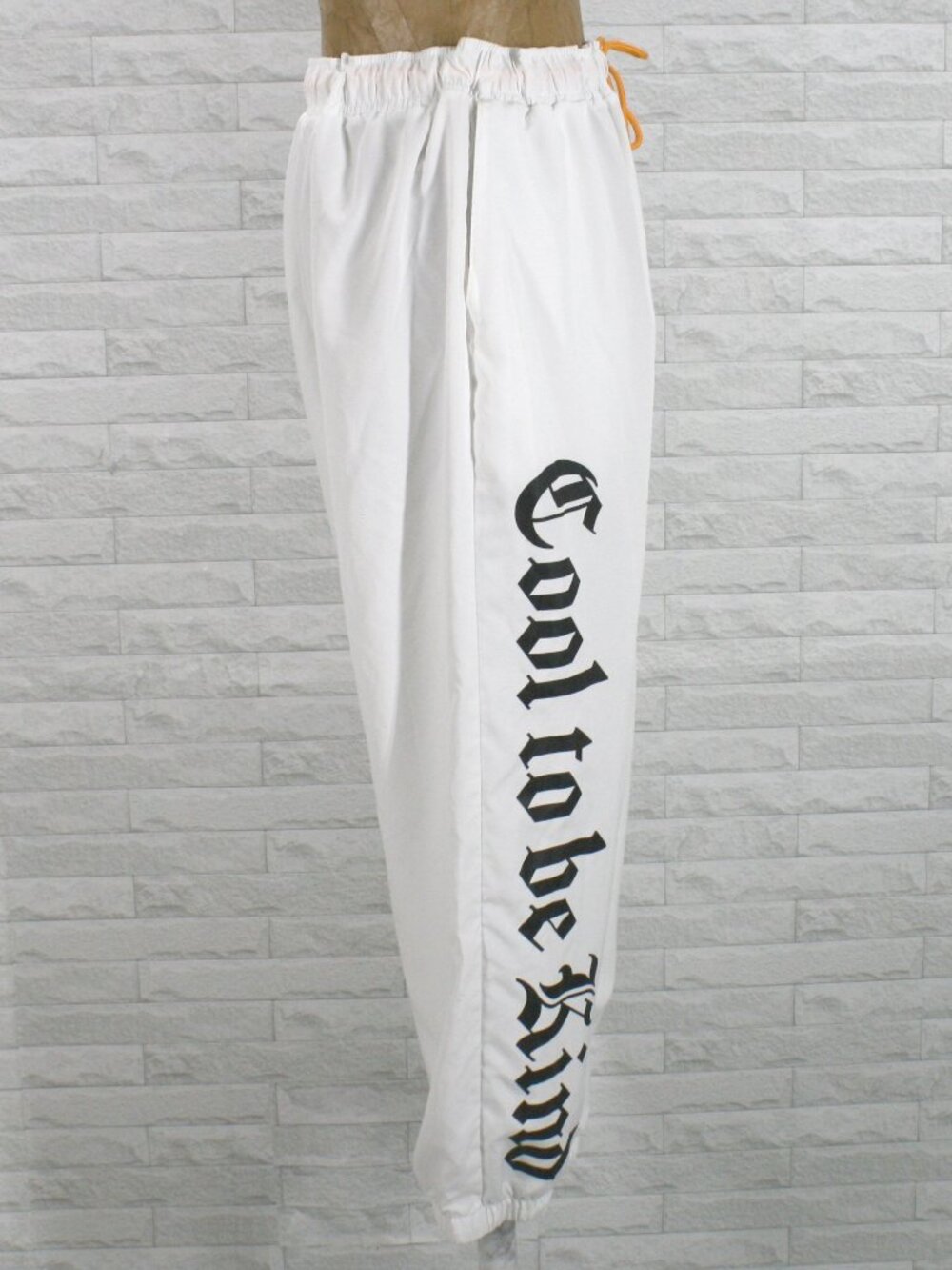 Joggers Pants Cool To Be Kind Lightweight Drawstring Oversized Butterfly White - Picture 3 of 13